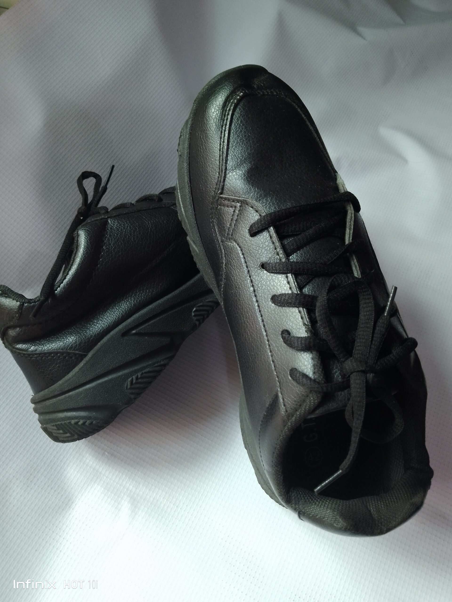 Black canvas online lace up shoes